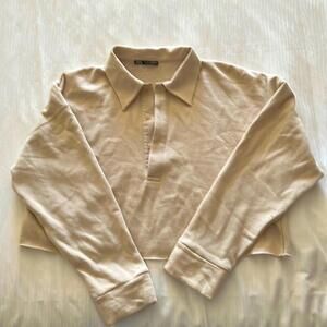 Zara cream colored cropped sweatshirt w fabric collar and button up front - S